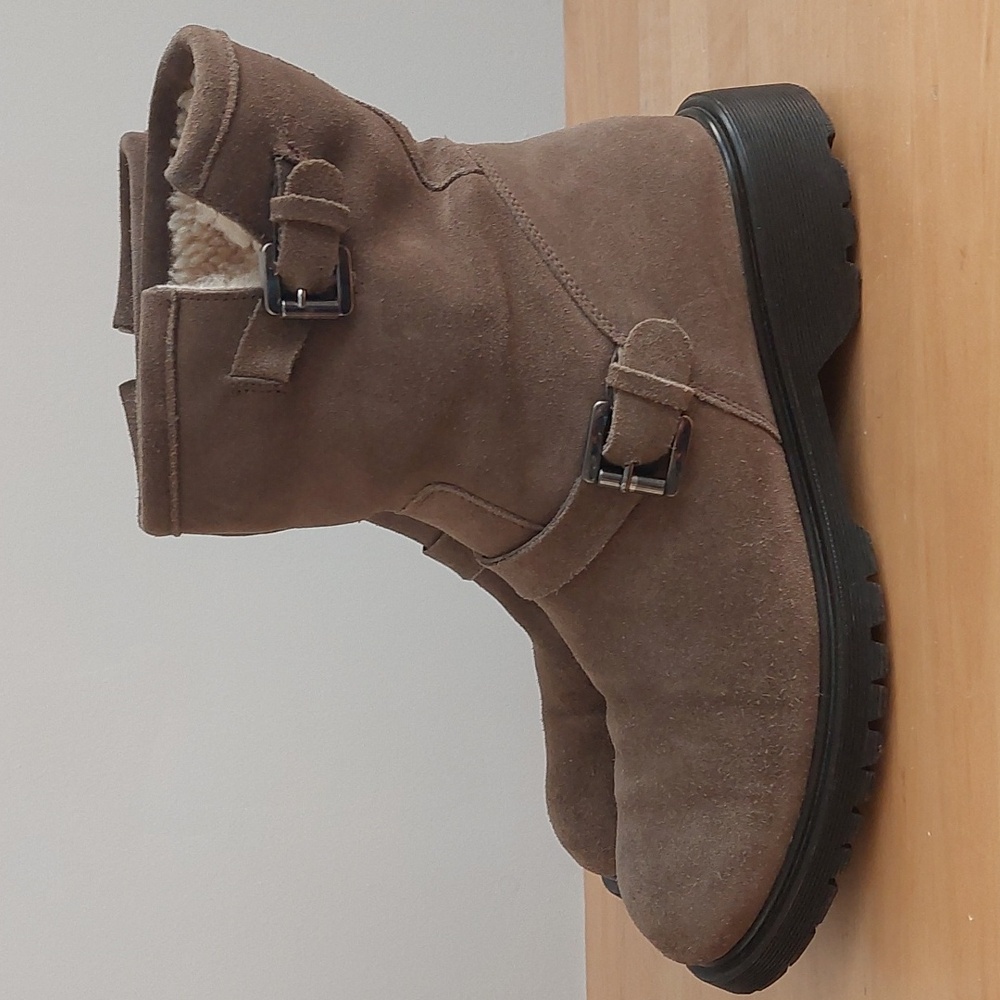 La Canadienne Suede Boots